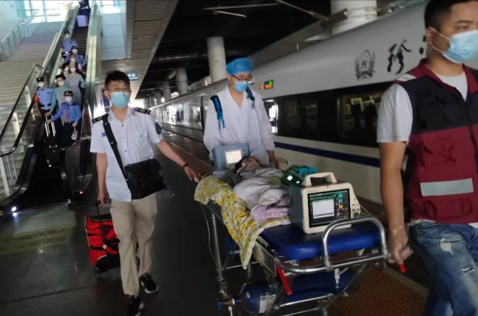 东安县高铁转运公司